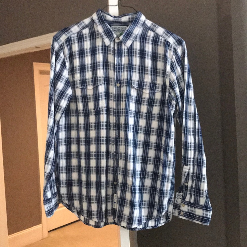 Men’s Lucky Brand long sleeve button down shirt